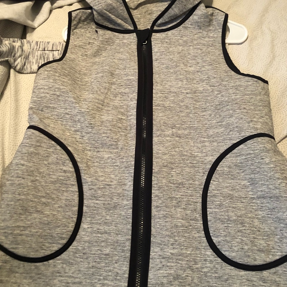 Lululemon spacer fabric insculpt vest